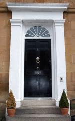 feature-stormdoor2